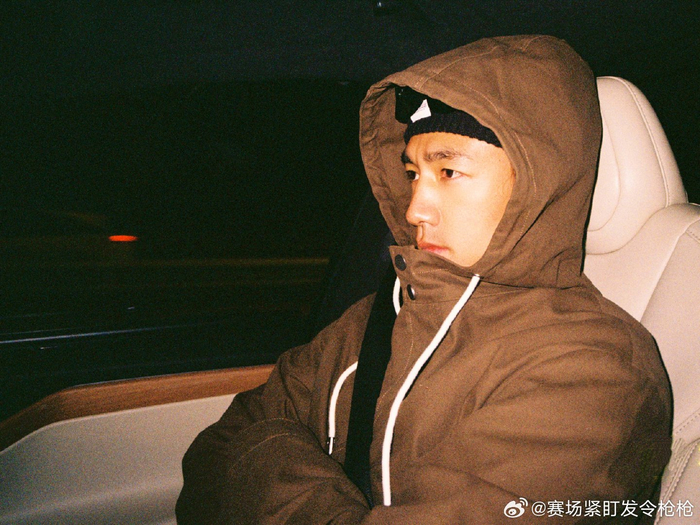 开云APP-演员此沙分享球场动态|小演员_新浪体育_新浪新闻