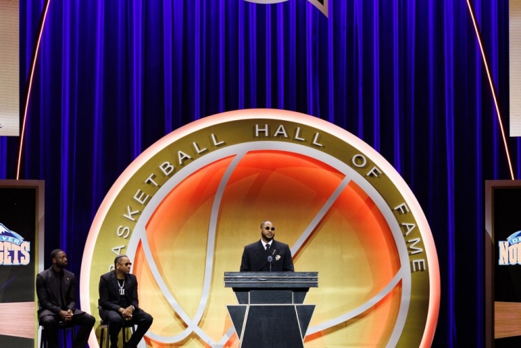 kaiyun.com-韦德致敬瓜哥：或许生来背负磨难 但你用坚持书写了胜利的篇章！