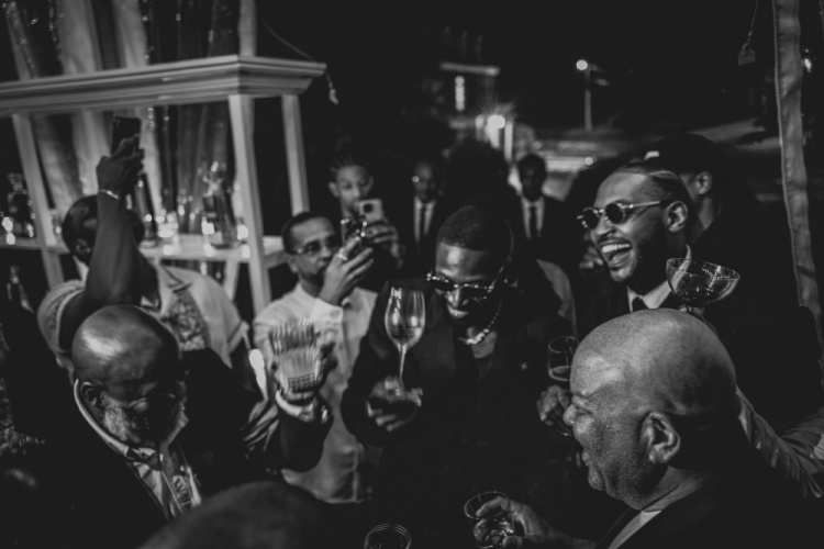 kaiyun.com-韦德致敬瓜哥：或许生来背负磨难 但你用坚持书写了胜利的篇章！