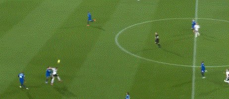 1673562061779048227.gif 【英超】费利克斯首秀染红 切尔西客场1比2负富勒姆