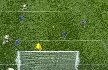 1673561551708091019.gif 【英超】费利克斯首秀染红 切尔西客场1比2负富勒姆
