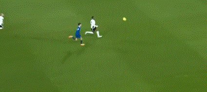 1673563618326071936.gif 【英超】费利克斯首秀染红 切尔西客场1比2负富勒姆