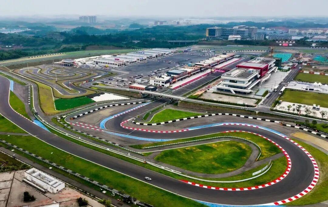 开云下载-粤琼川“围猎”F1，谁能抢到第二张“门票”？ | 行业观察